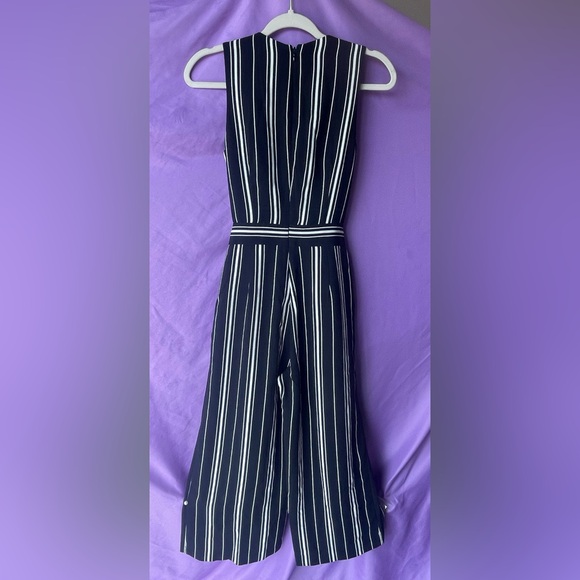 H&M Black and White Striped V-Neck Jumpsuit with Attached Belt Size 2 - Picture 2 of 10